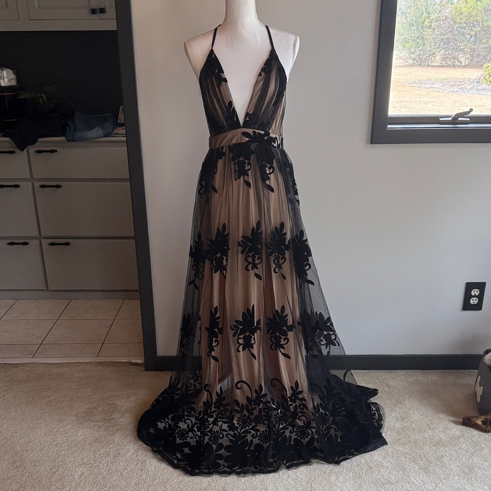 Luxxel Elegant Black Floral Gown
